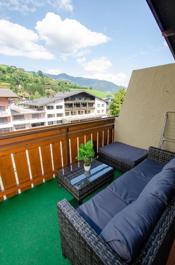 Penthouse Eightyone By All In One Apartments Kaprun Extérieur photo