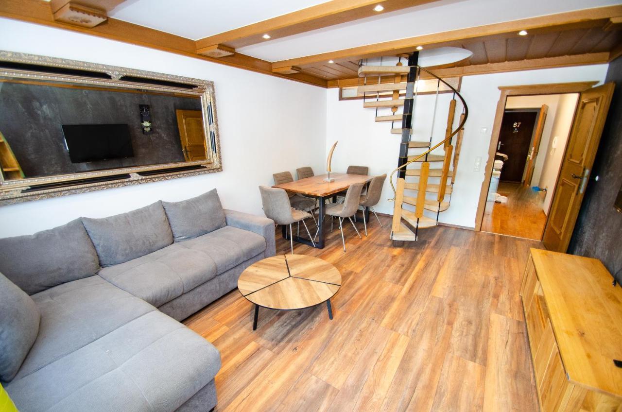 Penthouse Eightyone By All In One Apartments Kaprun Extérieur photo